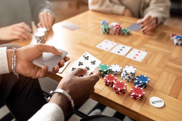fftoto platform interface showing live-dealer table with professional dealer and game controls